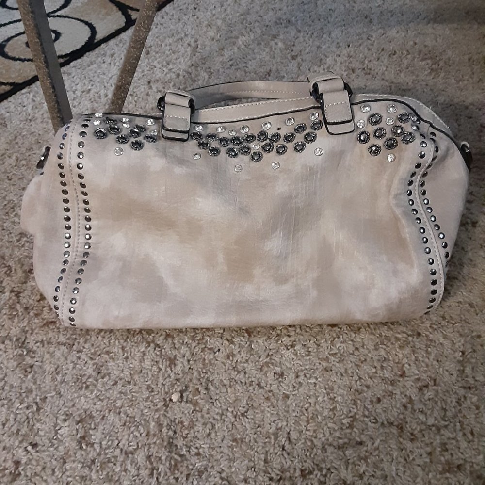 🌻URBAN EXPRESSIONS LARGE POCKETBOOK